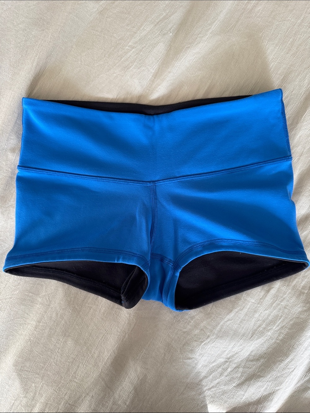 Lululemon Reversible Boogie Short Blue/Black Size 4